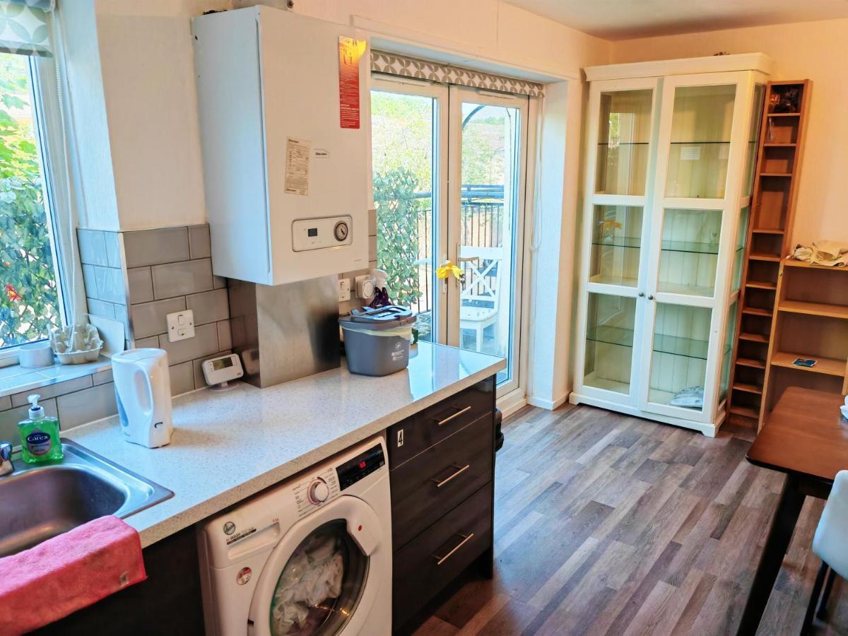 Holiday Home Манчестер Экстерьер фото