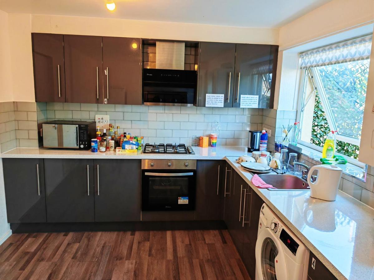 Holiday Home Манчестер Экстерьер фото